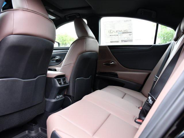 new 2025 Lexus ES 300h car, priced at $50,924