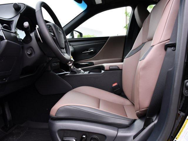 new 2025 Lexus ES 300h car, priced at $50,924