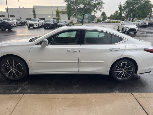 used 2023 Lexus ES 350 car, priced at $40,000