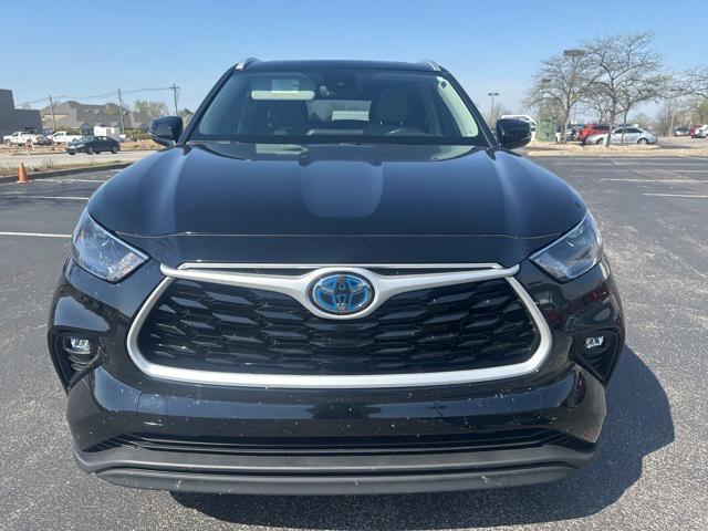 used 2023 Toyota Highlander Hybrid car, priced at $44,000