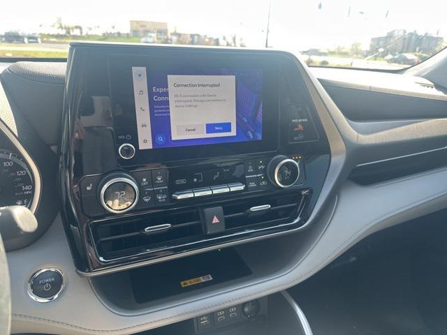 used 2023 Toyota Highlander Hybrid car, priced at $44,000