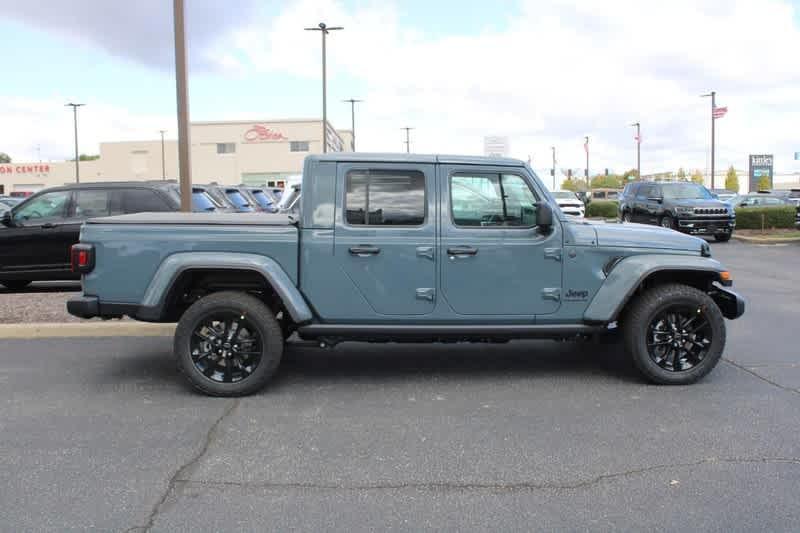 new 2024 Jeep Gladiator car, priced at $43,551