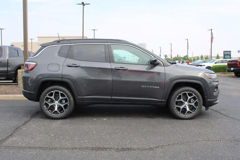 new 2024 Jeep Compass car, priced at $30,435