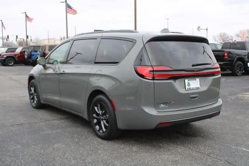 used 2021 Chrysler Pacifica car, priced at $29,988