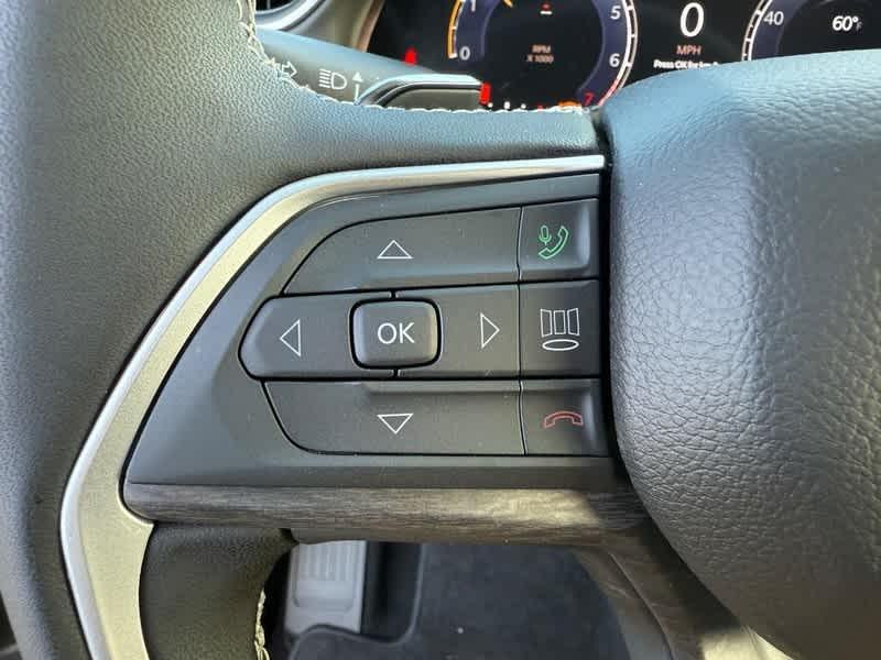 new 2025 Jeep Grand Cherokee car, priced at $45,892