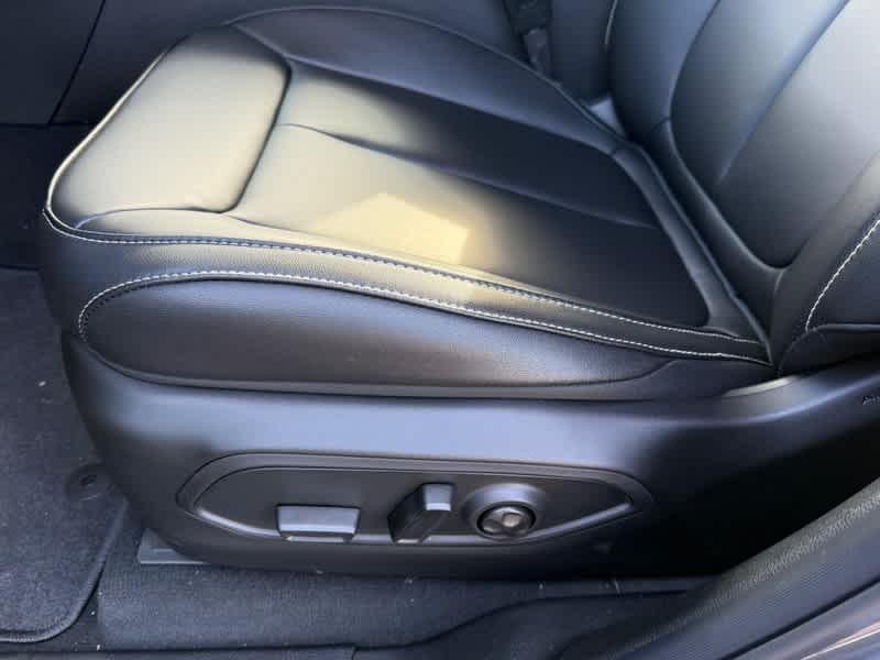 new 2025 Jeep Grand Cherokee car, priced at $45,892
