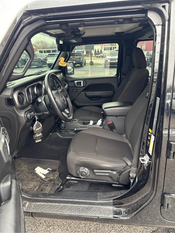 used 2022 Jeep Gladiator car, priced at $32,988