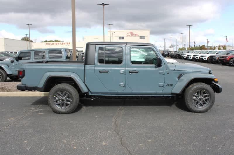 new 2024 Jeep Gladiator car, priced at $44,816