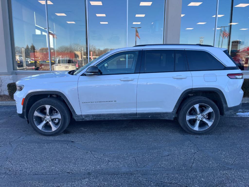 used 2023 Jeep Grand Cherokee car, priced at $35,988