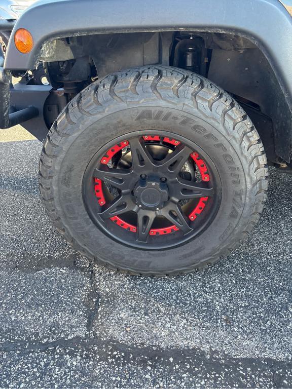 used 2013 Jeep Wrangler Unlimited car, priced at $17,988