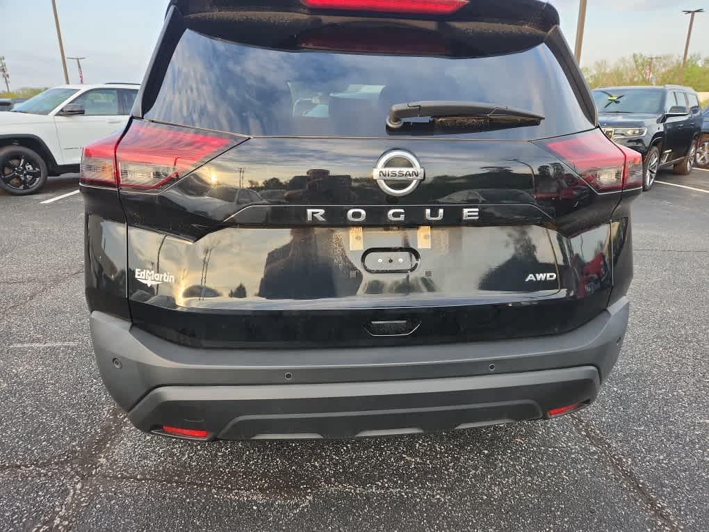 used 2021 Nissan Rogue car, priced at $22,988