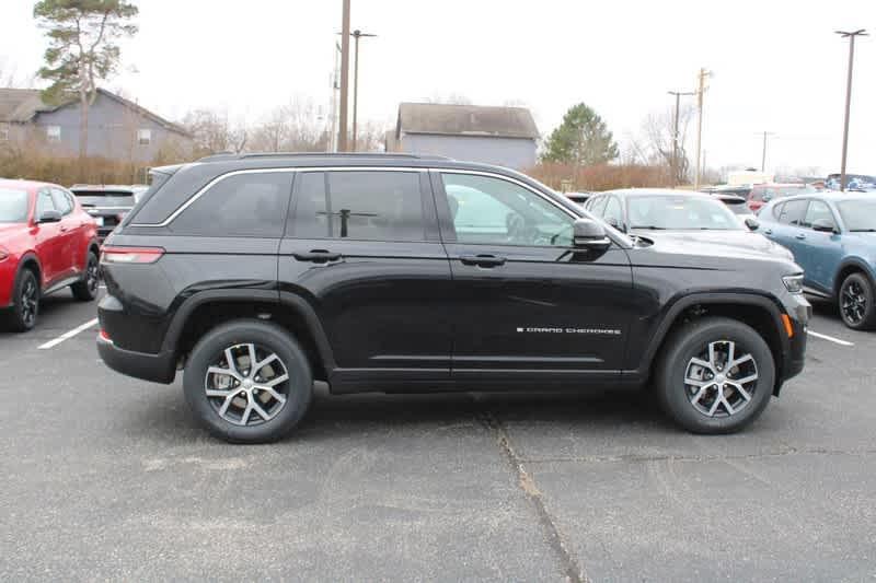 new 2025 Jeep Grand Cherokee car, priced at $46,805