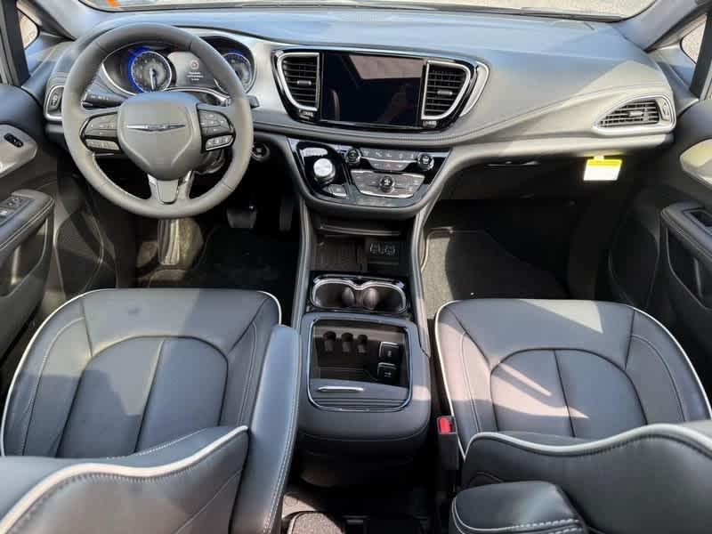 new 2025 Chrysler Pacifica car, priced at $49,606