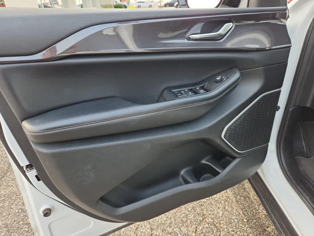 used 2022 Jeep Grand Cherokee L car, priced at $31,988