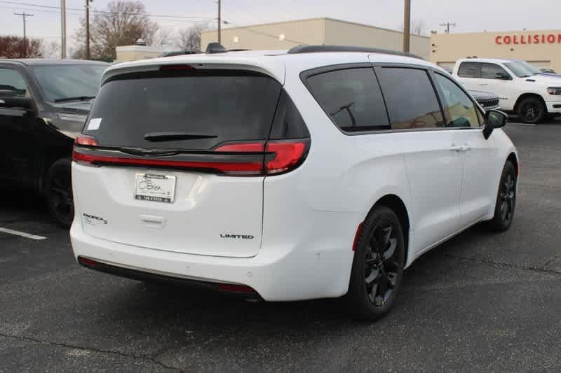 new 2025 Chrysler Pacifica car, priced at $46,746