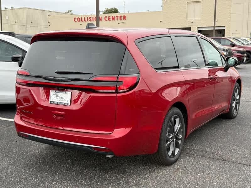 new 2026 Chrysler Pacifica car, priced at $46,612