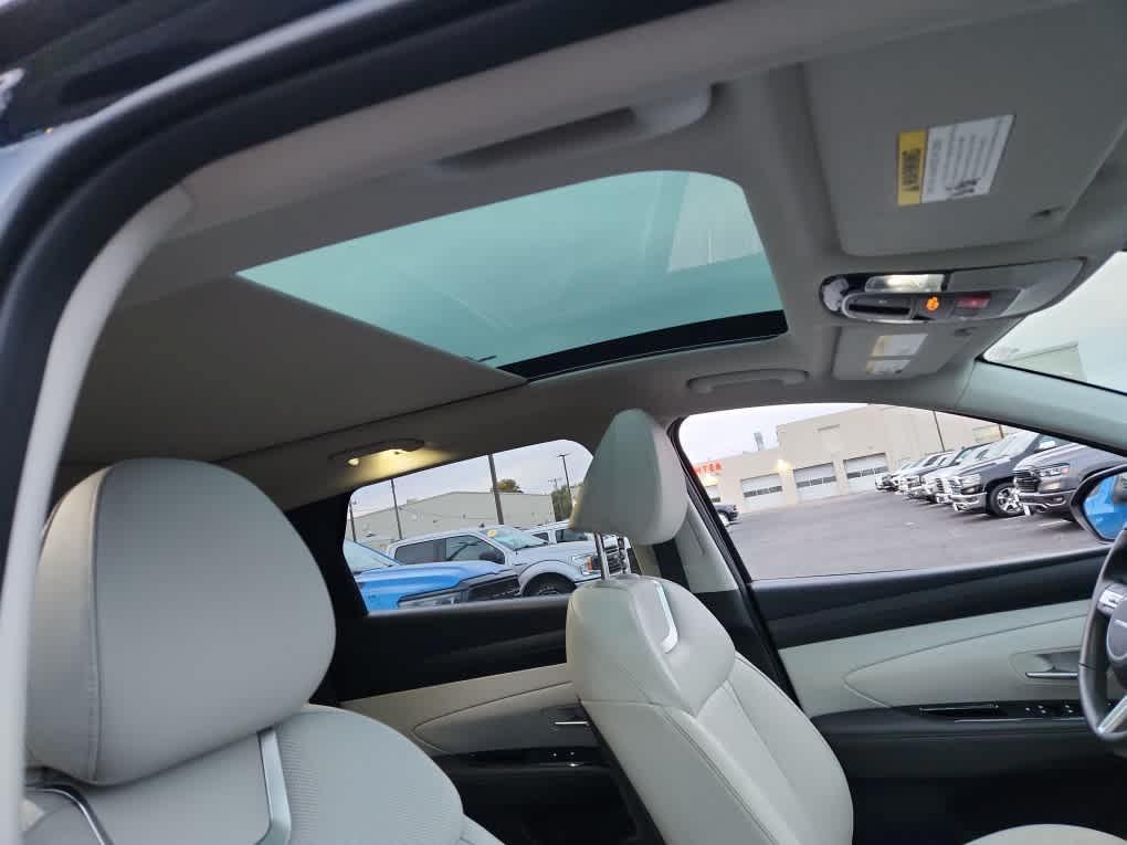 used 2025 Hyundai TUCSON Hybrid car, priced at $34,485