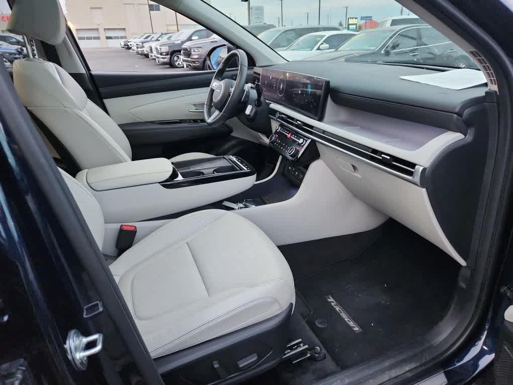 used 2025 Hyundai TUCSON Hybrid car, priced at $34,485