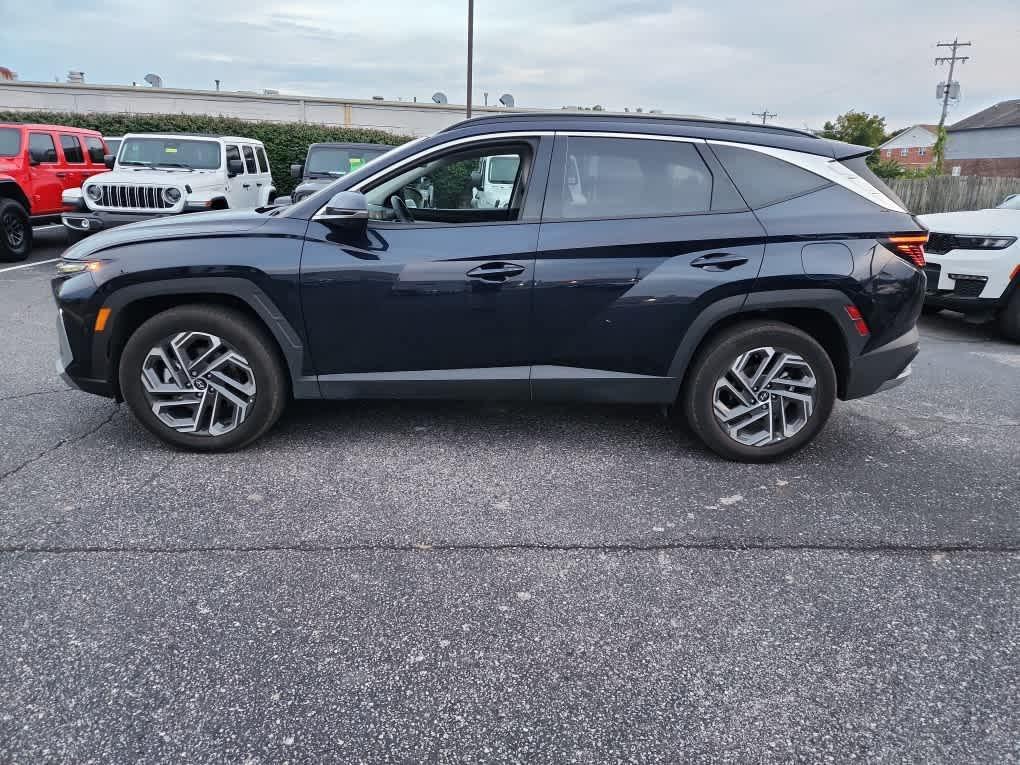 used 2025 Hyundai TUCSON Hybrid car, priced at $34,485