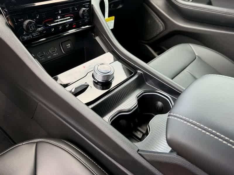 new 2025 Jeep Grand Cherokee car, priced at $49,107