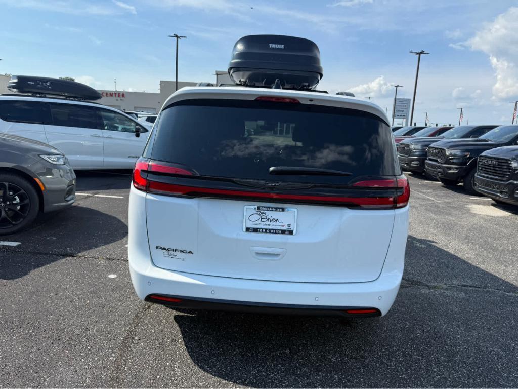new 2025 Chrysler Pacifica car, priced at $42,711