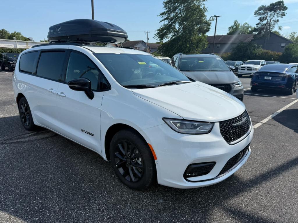new 2025 Chrysler Pacifica car, priced at $42,711