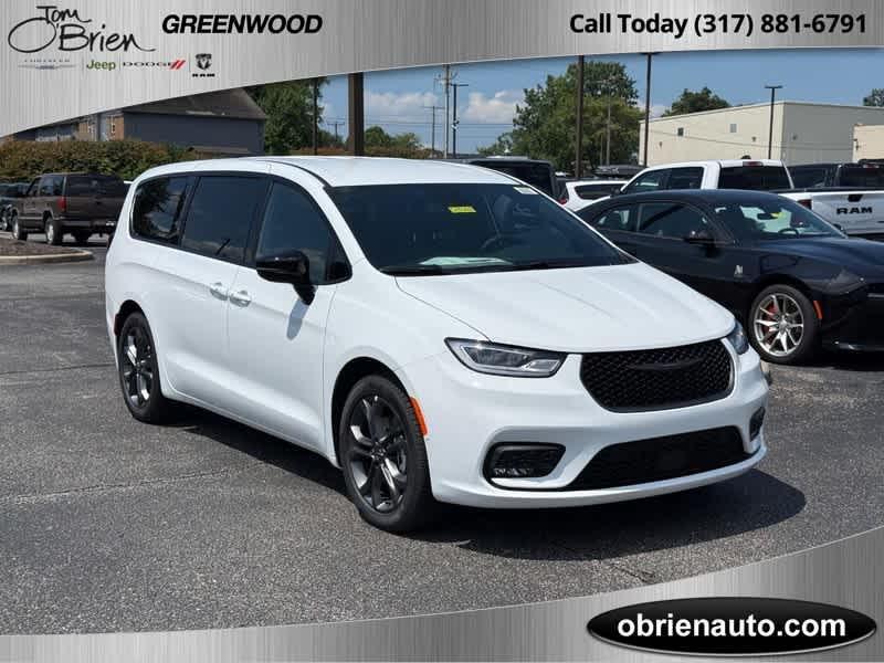 new 2026 Chrysler Pacifica car, priced at $46,835