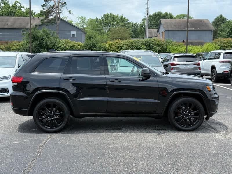 used 2017 Jeep Grand Cherokee car, priced at $16,485