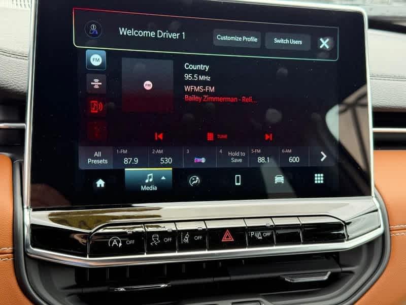 new 2025 Jeep Compass car, priced at $31,148