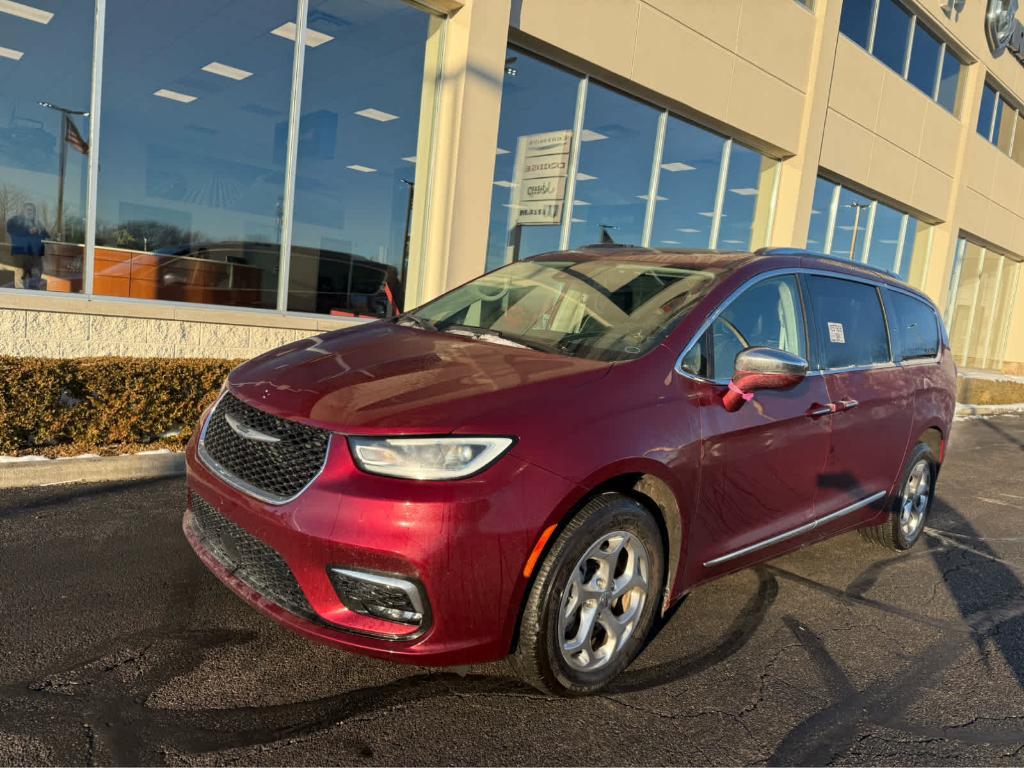 used 2021 Chrysler Pacifica car, priced at $39,988