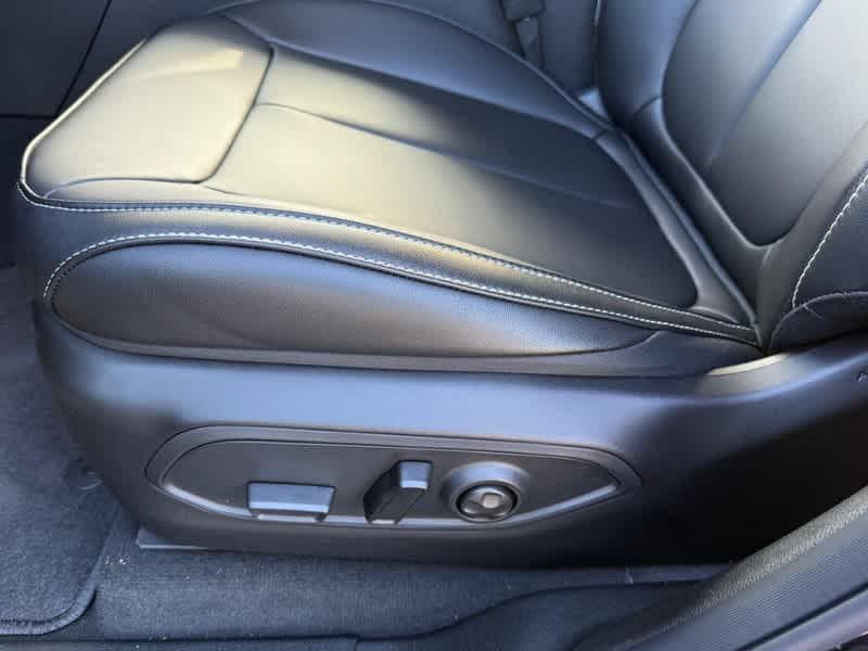 new 2025 Jeep Grand Cherokee car, priced at $45,642