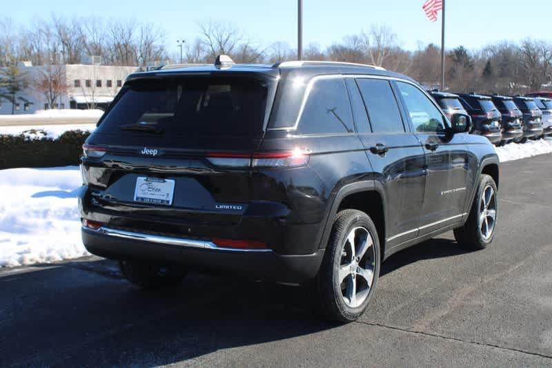 new 2025 Jeep Grand Cherokee car, priced at $44,920