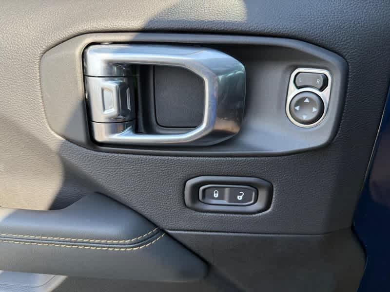 new 2025 Jeep Wrangler car, priced at $61,540