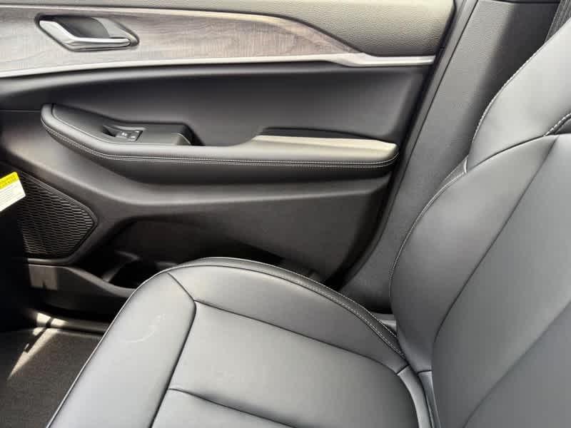 new 2025 Jeep Grand Cherokee L car, priced at $47,547