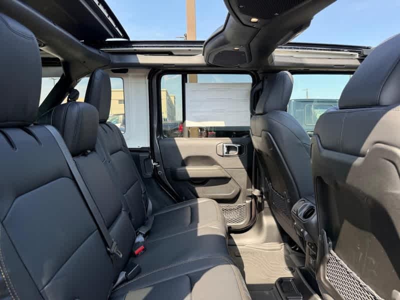 new 2025 Jeep Wrangler car, priced at $53,768