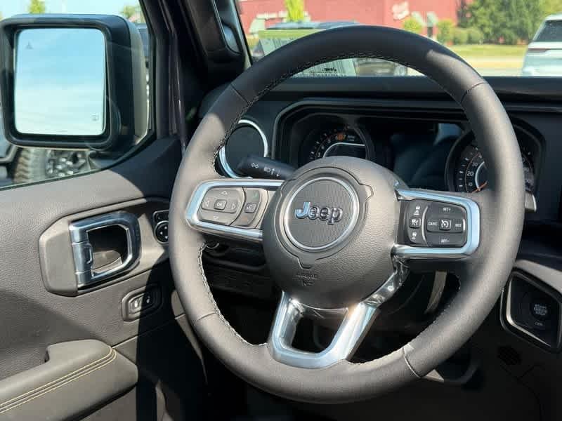 new 2025 Jeep Wrangler car, priced at $53,768