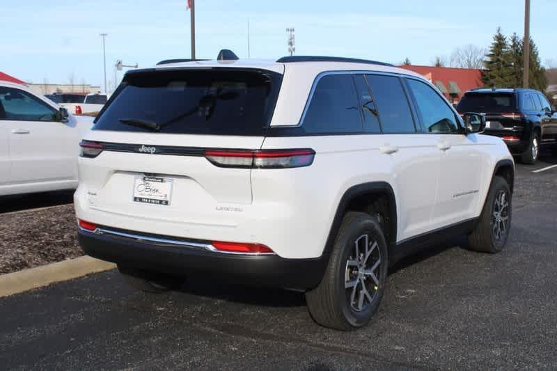 new 2025 Jeep Grand Cherokee car, priced at $42,700