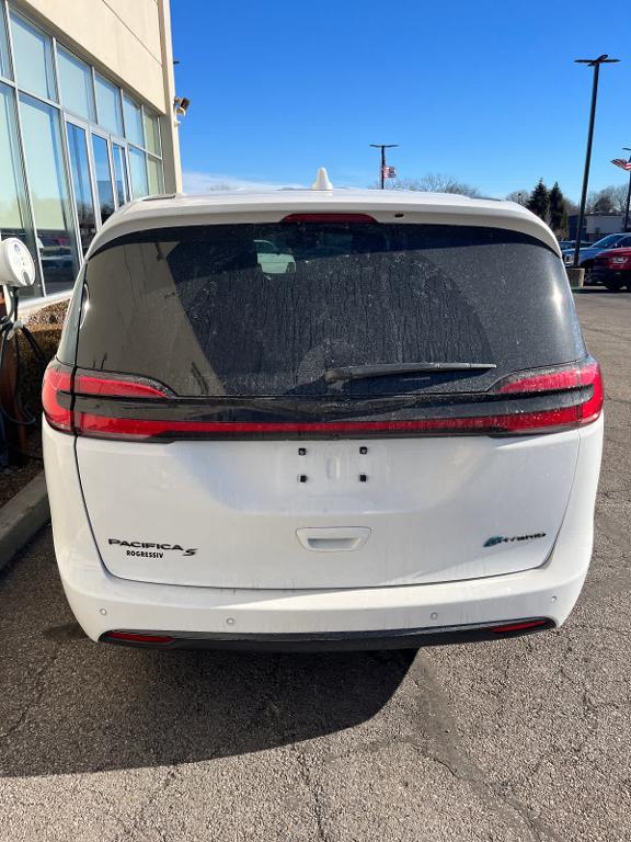 used 2022 Chrysler Pacifica Hybrid car, priced at $29,988