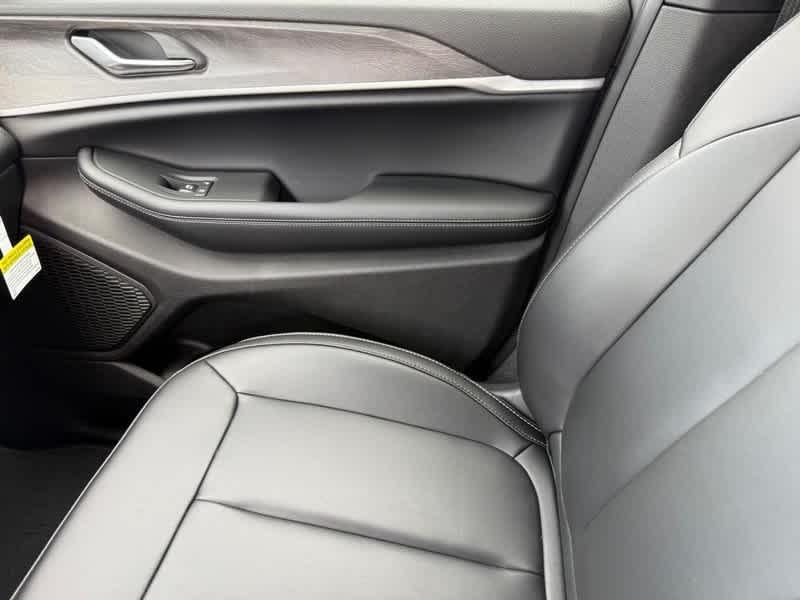 new 2025 Jeep Grand Cherokee L car, priced at $49,634