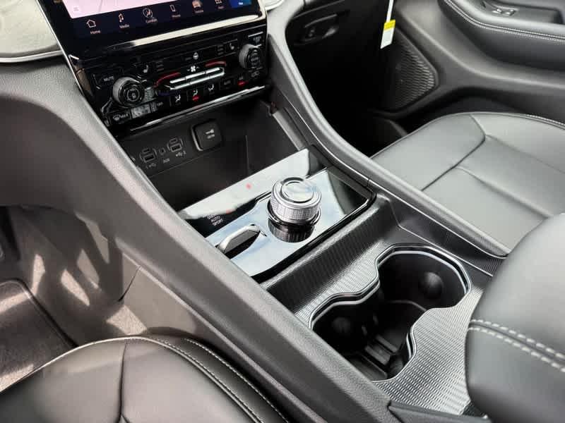 new 2025 Jeep Grand Cherokee L car, priced at $49,634