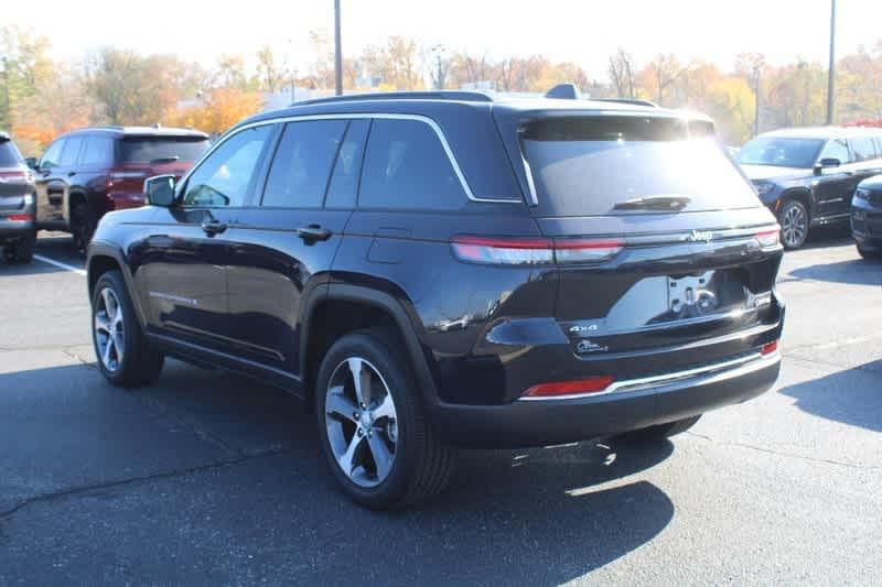 used 2024 Jeep Grand Cherokee car, priced at $44,999