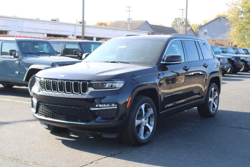 used 2024 Jeep Grand Cherokee car, priced at $44,999