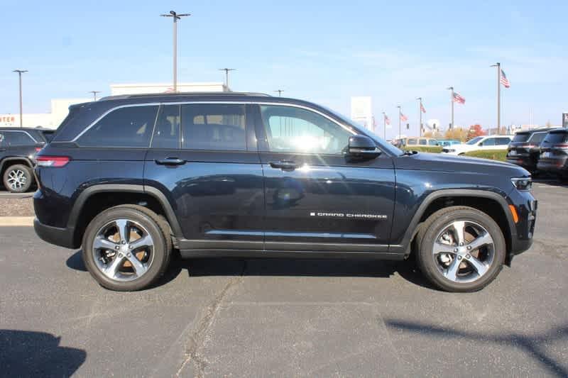 used 2024 Jeep Grand Cherokee car, priced at $44,999