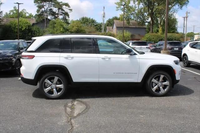 new 2024 Jeep Grand Cherokee car, priced at $44,746