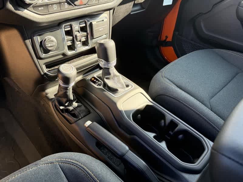 new 2025 Jeep Wrangler car, priced at $47,394