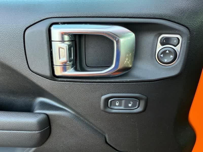 new 2025 Jeep Wrangler car, priced at $47,394