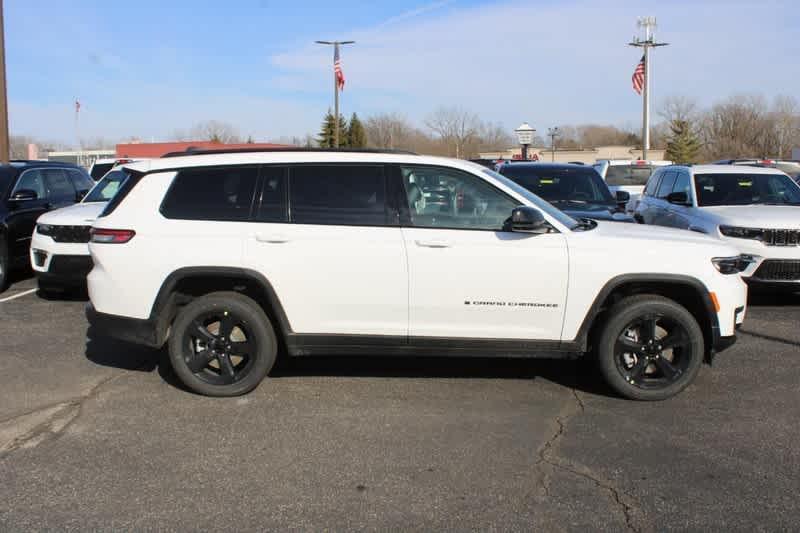 new 2025 Jeep Grand Cherokee L car, priced at $44,322