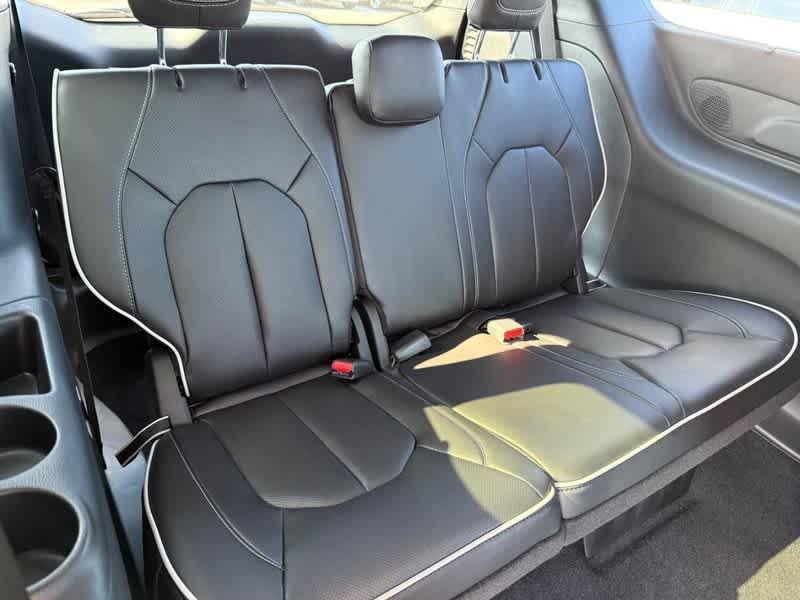 new 2026 Chrysler Pacifica car, priced at $53,437