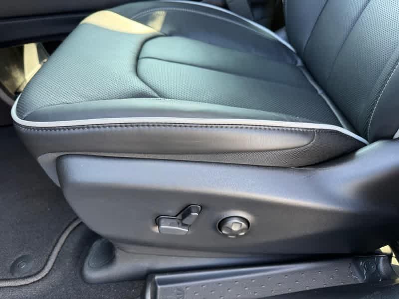 new 2026 Chrysler Pacifica car, priced at $53,437