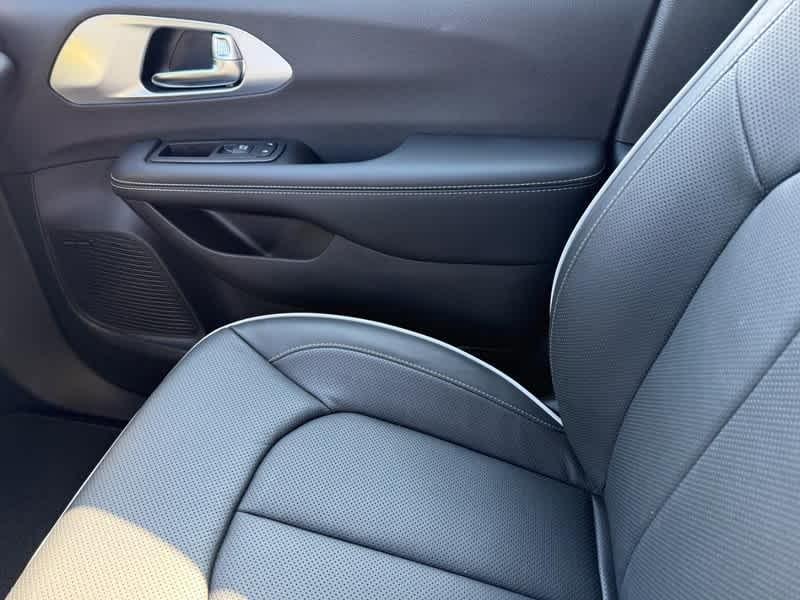 new 2026 Chrysler Pacifica car, priced at $53,437